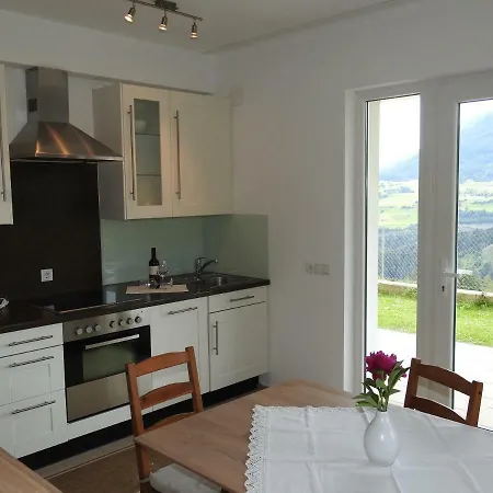 Barbara Apartment Mutters